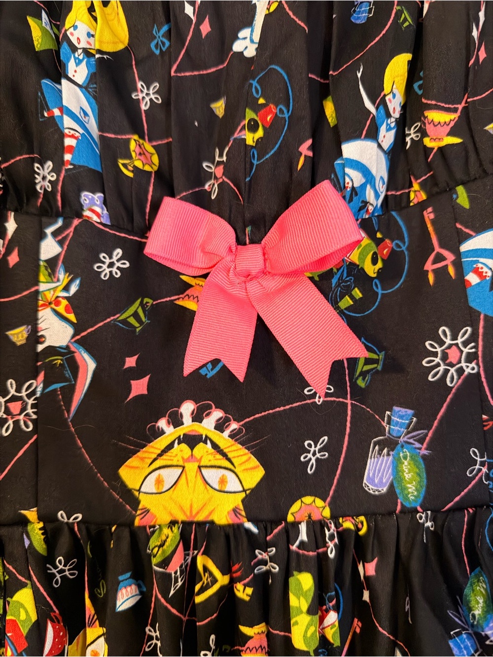 Pinup Couture black dress with pink label and Stephanie Buscema multicolor print - Picture 4 of 7